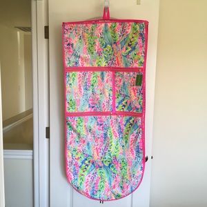 Lilly Pulitzer Bags - Lilly Pulitzer Garment Bag and Small Pouch Lilly Pulitzer Bags - Lilly Pulitzer Garment Bag and Small Pouch